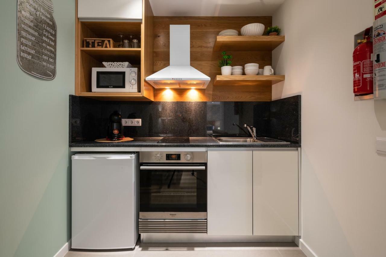 Bayleaf Apartments - Casa D'Avo ฟุงชาล ภายนอก รูปภาพ