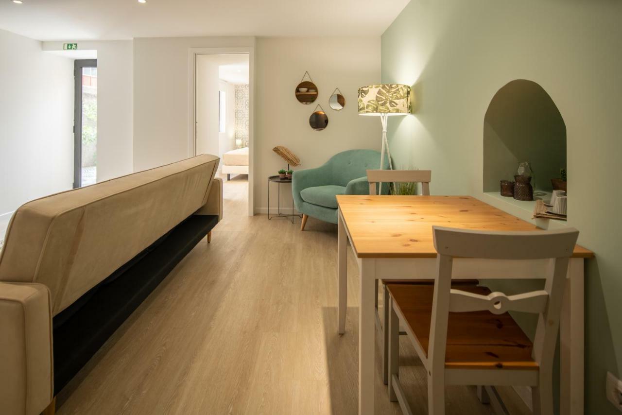 Bayleaf Apartments - Casa D'Avo ฟุงชาล ภายนอก รูปภาพ